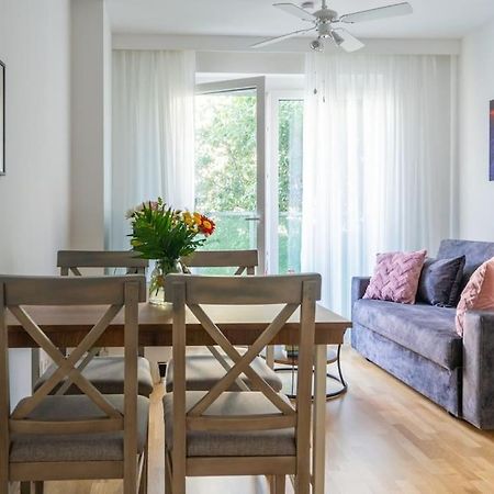 1Br Excellence, Fast To Centre By Hm Apartment Wina Bagian luar foto