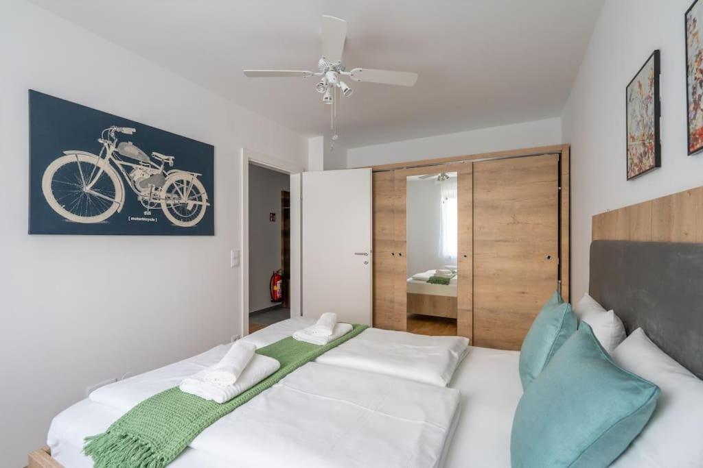 1Br Excellence, Fast To Centre By Hm Apartment Wina Bagian luar foto